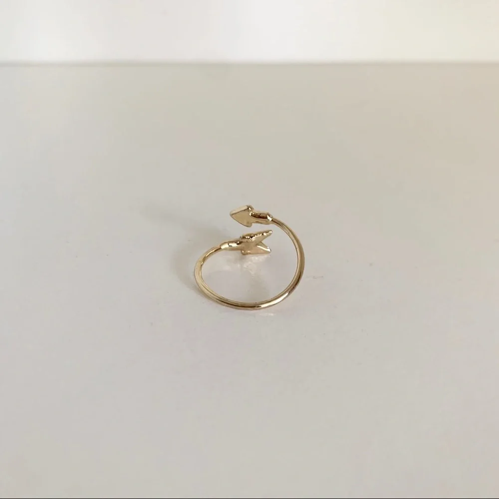 NWOT arrow wrap ring